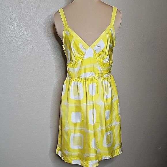 Banana Republic SILK Yellow and White Fit and Flare dress with pockets 6 - Picture 1 of 8